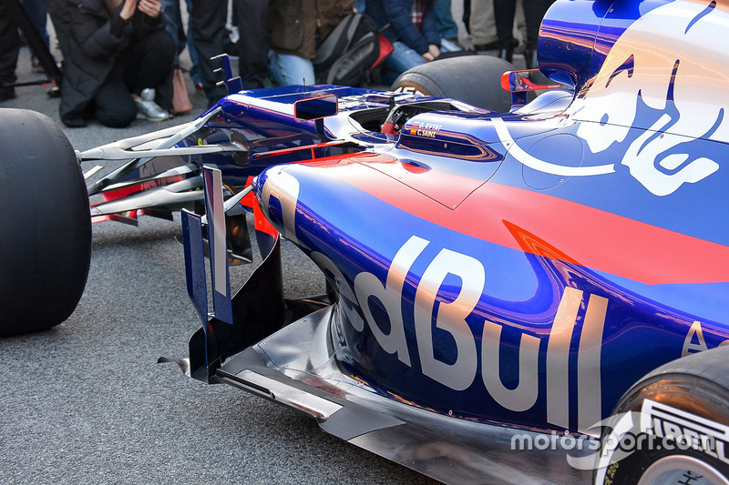 La Scuderia Toro Rosso STR12