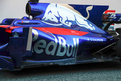 Scuderia Toro Rosso STR12 detail