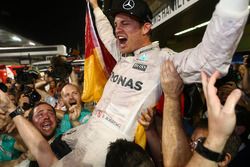 Nico Rosberg, Mercedes AMG Petronas F1 W07 celebrates winning the world championship with his friend