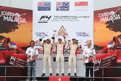 Podium Race 5: Pemenang balapan, Jordan Love (AUS); Runner-up, Faine Kahia (NZL); Peringkat ketiga,