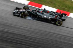 Romain Grosjean, Haas F1 Team VF-17 blokkeert