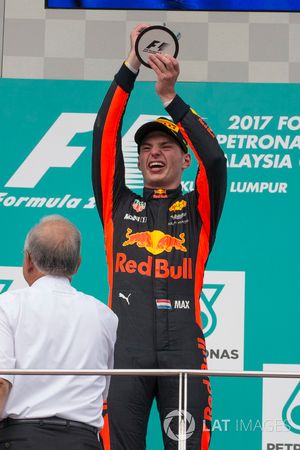 Podium: Racewinnaar Max Verstappen, Red Bull Racing viert feest