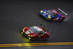 #63 Scuderia Corsa Ferrari 488 GT3: Christina Nielsen, Alessandro Balzan, Sam Bird, Matteo Cressoni