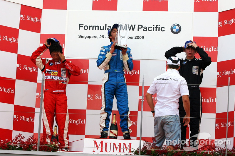 Podium: Felipe Nasr, Rio Haryanto, James Kovacic