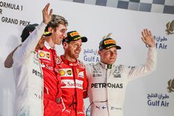 Podium: 2. Lewis Hamilton, Mercedes AMG; Matteo Togninalli, Chef-Renningenieur, Ferrari; 1. Sebastia