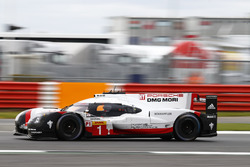 #1 Porsche Team Porsche 919 Hybrid: Neel Jani, Andre Lotterer, Nick Tandy