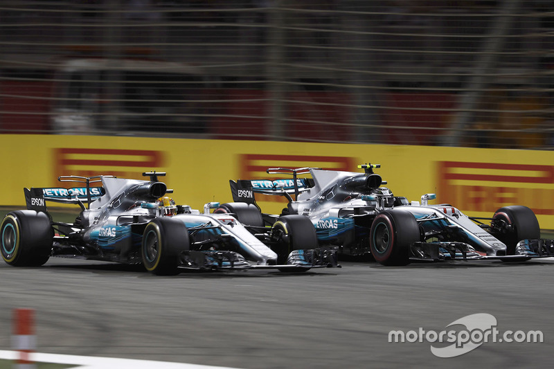 Lewis Hamilton, Mercedes AMG F1 W08, en lutte Valtteri Bottas, Mercedes AMG F1 W08