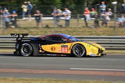 #84 JMW Motorsport Ferrari 488 GTE : Robert Smith, Will Stevens, Dries Vanthoor