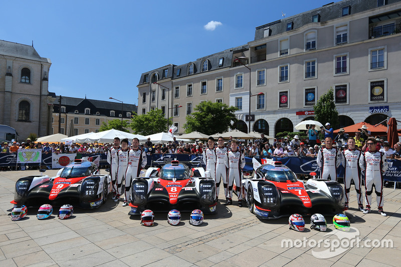 #7 Toyota Gazoo Racing Toyota TS050 Hybrid: Mike Conway, Kamui Kobayashi, Stéphane Sarrazin, #8 Toyota Gazoo Racing Toyota TS050 Hybrid: Anthony Davidson, Sébastien Buemi, Kazuki Nakajima, #9 Toyota Gazoo Racing Toyota TS050 Hybrid: Jose Maria Lopez, Yuji