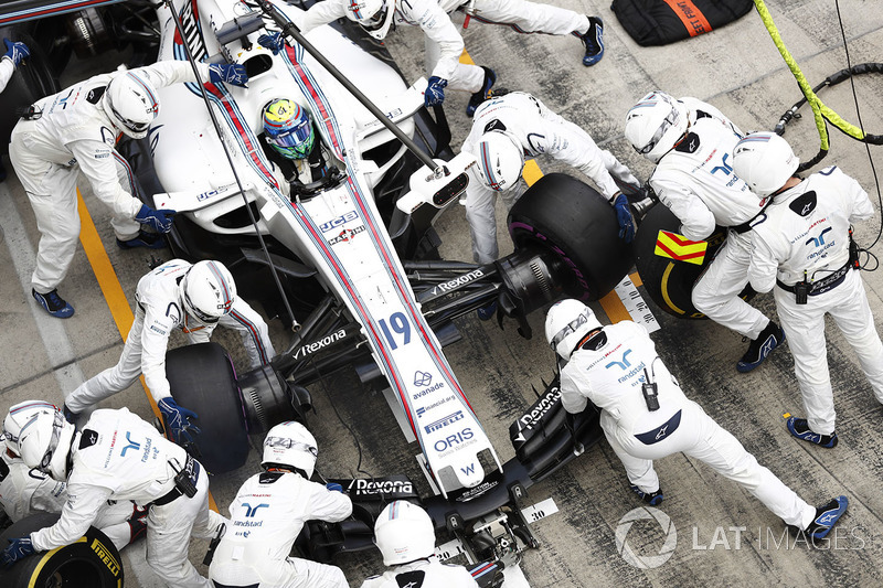 Felipe Massa, Williams FW40, pit stop