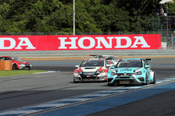 Jean-Karl Vernay, Leopard Racing Team WRT, Volkswagen Golf GTi TCR, Norbert Michelisz, M1RA, Honda C