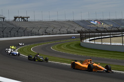 Fernando Alonso, Andretti Autosport Honda, Charlie Kimball, Chip Ganassi Racing Honda