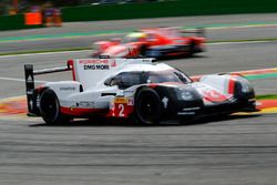 #2 Porsche Team Porsche 919 Hybrid: Timo Bernhard, Earl Bamber, Brendon Hartley