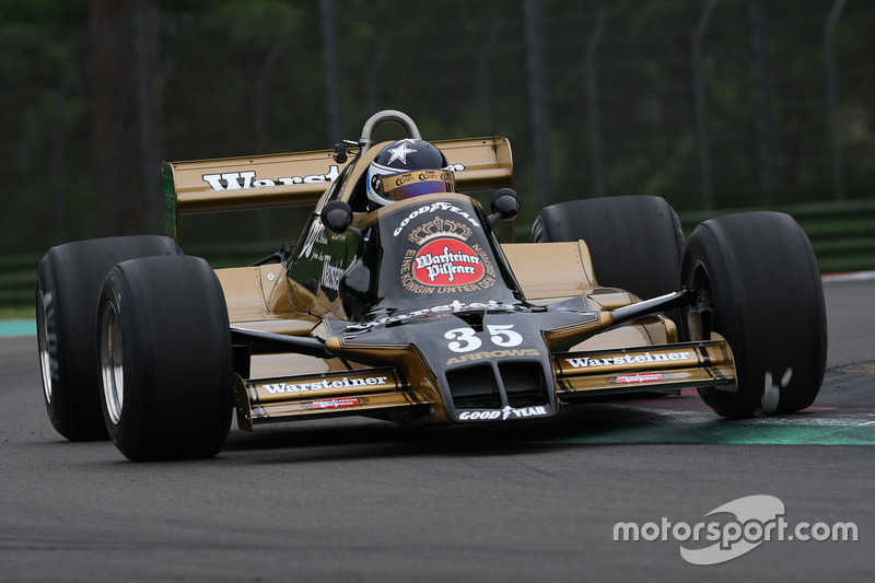 Arrows A1