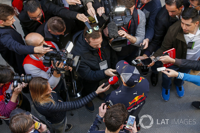 Daniel Ricciardo, Red Bull Racing with medias