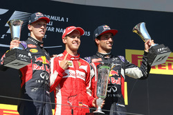 Podio: Daniil Kvyat, Red Bull Racing, Sebastian Vettel, Ferrari, Daniel Ricciardo, Red Bull Racing