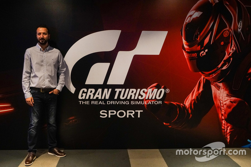 Mustafa Yiğit, Sony