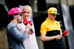 Fernando Alonso, McLaren, Nico Hulkenberg, Renault Sport F1 Team, on stage