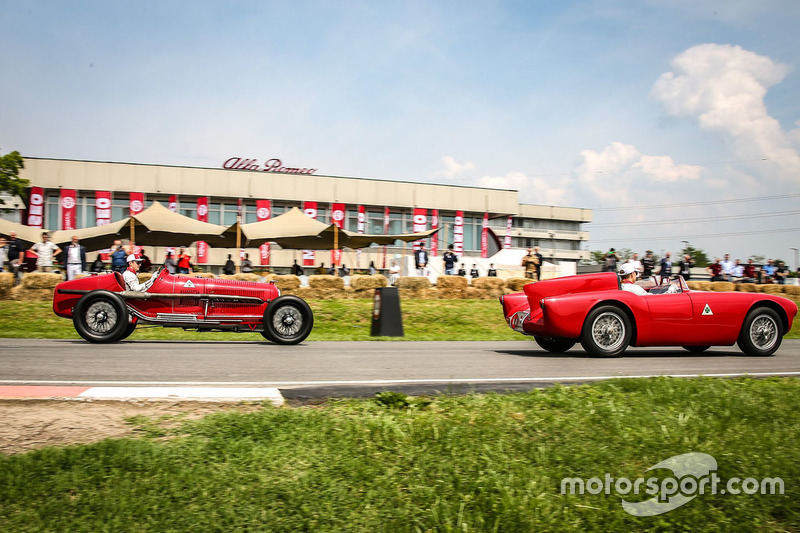 Гонщики Alfa Romeo Sauber Маркус Эрикссон и Шарль Леклер