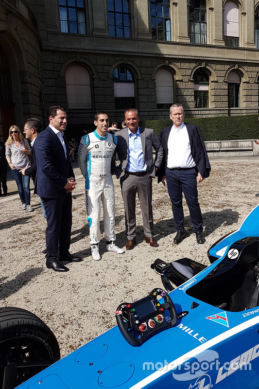 Marco Parroni, Deputy Head of Marketing, Julius Bär, Sebastien Buemi, Gian Rossi, Leiter Region Schweiz, Julius Bär, Remo Lutolf, Vorsitzender der Gescha_ftsleitung, ABB Schweiz