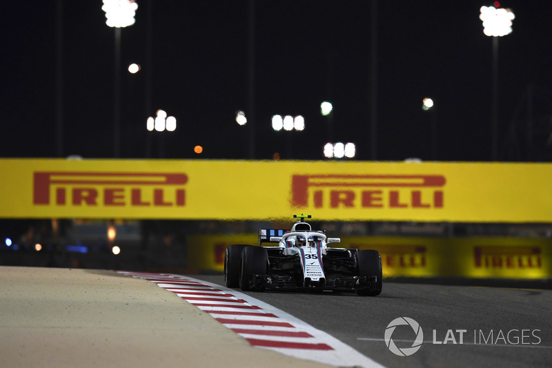 <img src="https://cdn-1.motorsport.com/static/custom/car-thumbs/F1_2018/TESTS/williams.png" alt="" width="250" /> Williams