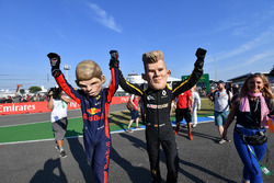 Max Verstappen, Red Bull Racing and Nico Hulkenberg, Renault Sport F1 Team caricatures