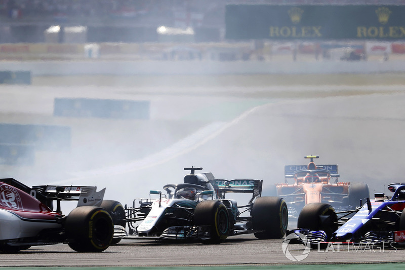 Lewis Hamilton chegou à Alemanha vice-líder do campeonato e largou em 14º após problemas na classificação