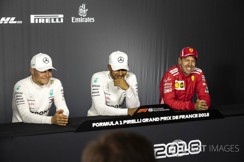 Valtteri Bottas, Mercedes-AMG F1, Lewis Hamilton, Mercedes-AMG F1 ve Sebastian Vettel, Ferrari Basın Toplantısı