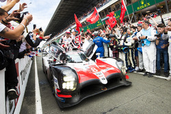 Winners #8 Toyota Gazoo Racing Toyota TS050: Sébastien Buemi, Kazuki Nakajima, Fernando Alonso