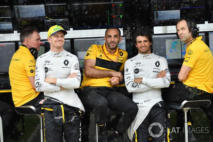 Carlos Sainz Jr., Renault Sport F1 Team y Nico Hulkenberg, Renault Sport F1 Team