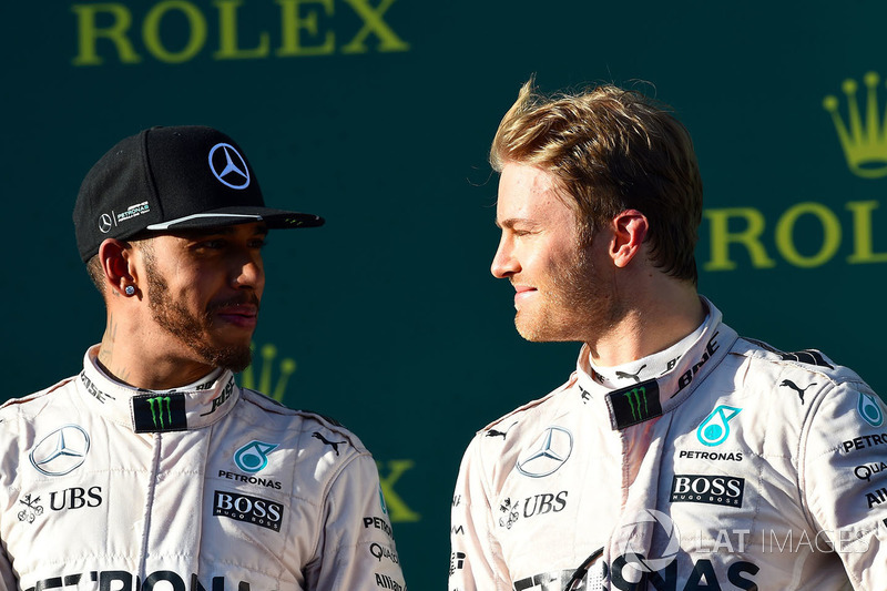 Nico Rosberg, Mercedes AMG F1, con Lewis Hamilton, Mercedes AMG F1 nel 2016