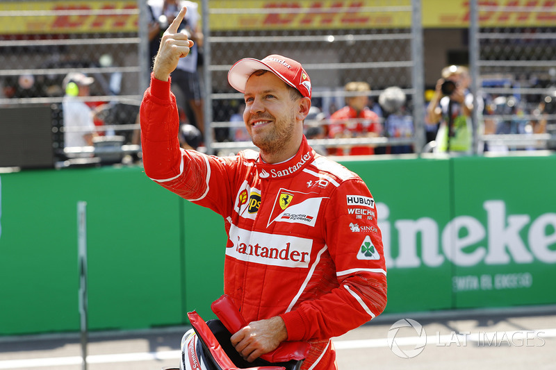Sebastian Vettel, Ferrari, celebra la pole