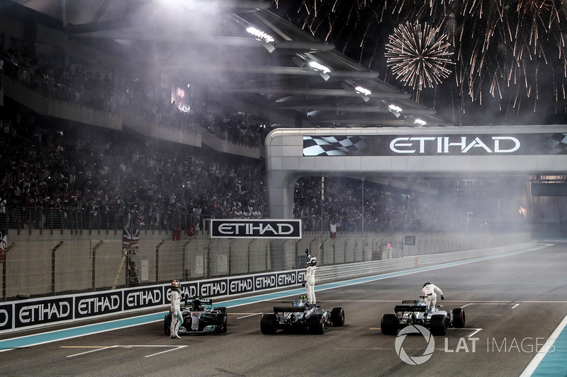Ganador, Valtteri Bottas, Mercedes-Benz F1 W08 , Lewis Hamilton, Mercedes-Benz F1 W08 y Felipe Massa, Williams FW40