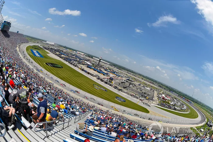 #10: Chicagoland Speedway (1,5 Meilen) - 189,414 mph