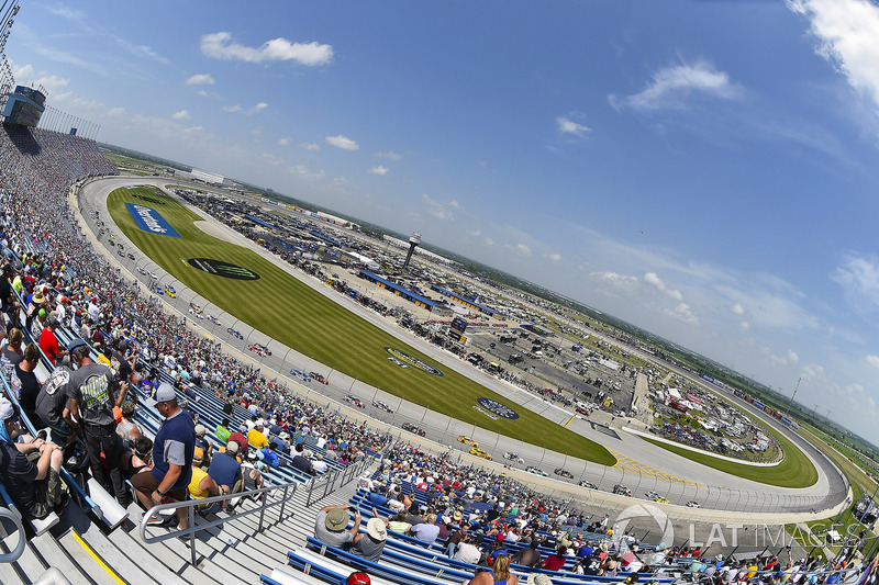 #10: Chicagoland Speedway (1,5 Meilen) - 189,414 mph