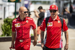 Kimi Raikkonen, Ferrari with Mark Arnall, Trainer