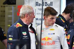 Спортивный консультант Red Bull Хельмут Марко и гонщик Red Bull Racing Макс Ферстаппен