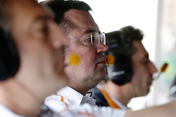 Гоночный директор McLaren Эрик Булье