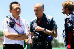 Yusuke Hasegawa, Senior Managing Officer, Honda, with Franz Tost, Team Principal, Scuderia Toro Rosso