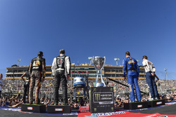 Martin Truex Jr., Furniture Row Racing Toyota, Kevin Harvick, Stewart-Haas Racing Ford, Kyle Busch, Joe Gibbs Racing Toyota, Brad Keselowski, Team Penske Ford