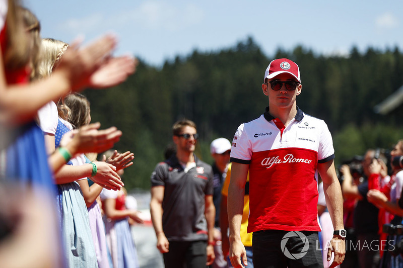 Charles Leclerc, Sauber, in the drivers parade
