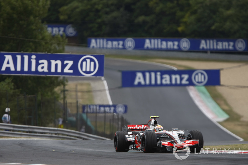 Lewis Hamilton, McLaren MP4-22