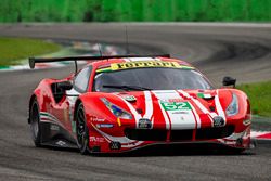 #52 AF Corse Ferrari 488 GTE: Toni Vilander, Pipo Derani