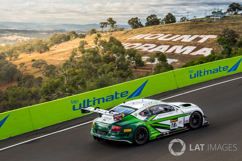 #18 Bentley Team M-Sport Bentley Continental GT3: Andy Soucek, Maxime Soulet, Vincent Abril