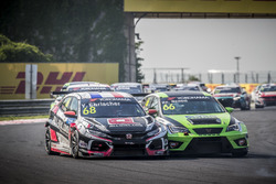 Yann Ehrlacher, ALL-INKL.COM Münnich Motorsport Honda Civic Type R TCR, Zsolt Szabó, Zengo Motorsport Cupra TCR