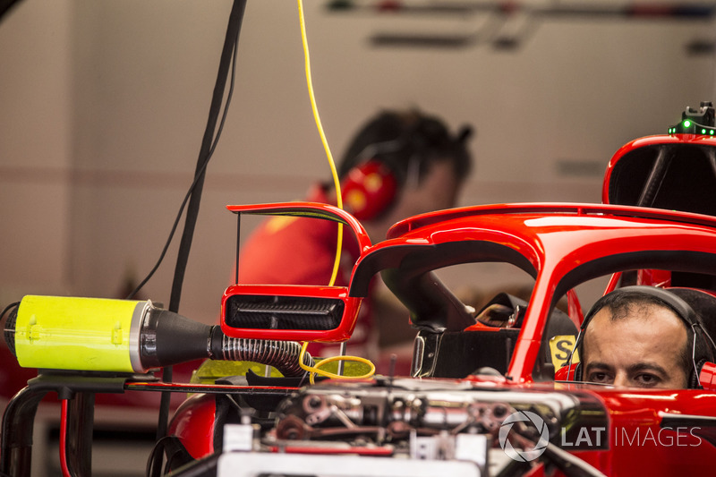 Detail halo dan kaca spion Ferrari SF71H