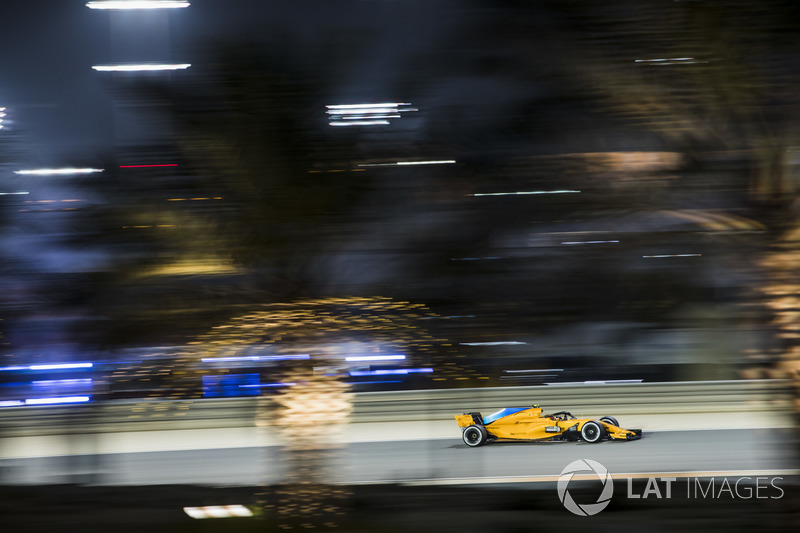 Stoffel Vandoorne, McLaren MCL33 Renault