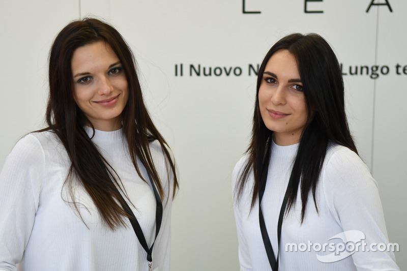 Ragazze del Motor Show di Bologna