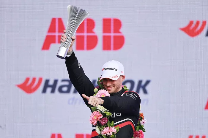 Second placed Edoardo Mortara, Mahindra Racing 