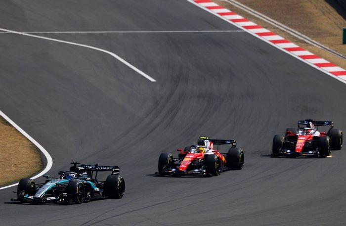 Charles Leclerc, Ferrari, Lewis Hamilton, Ferrari, George Russell, Mercedes